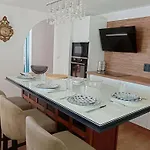 Apartment Complet Avec Exterieurs, 4 Chambres, 8 Personnes *