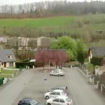 Complet Avec Exterieurs, 4 Chambres, 8 Personnes