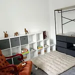 Apartment Complet Avec Exterieurs, 4 Chambres, 8 Personnes