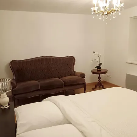 L'emeraude, 3 Etoiles *